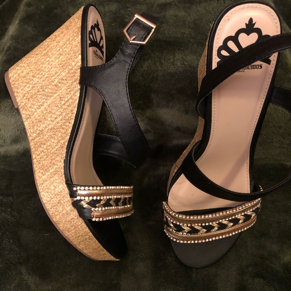 🔥 Reduced 🔥 NWOT Fergalicious Wedges size 10